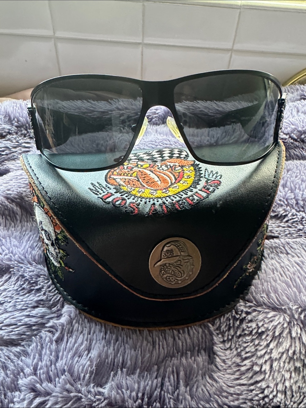 Ed Hardy Black sunglasses.Embroidered Leather case